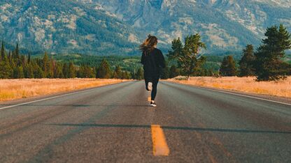 Want to prevent running-related knee injuries? Train your glutes!